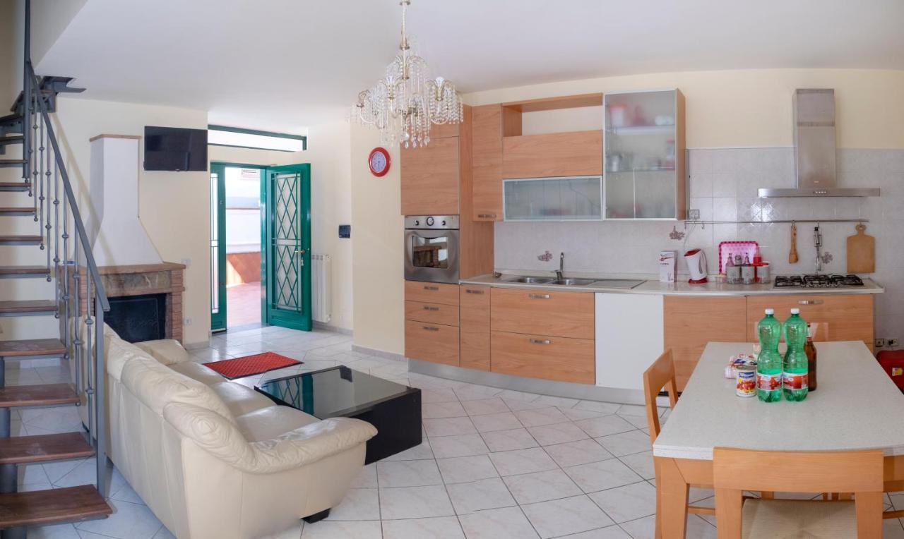 B&B Casa Vacanza Cioffi Вико-Экуенсе Экстерьер фото